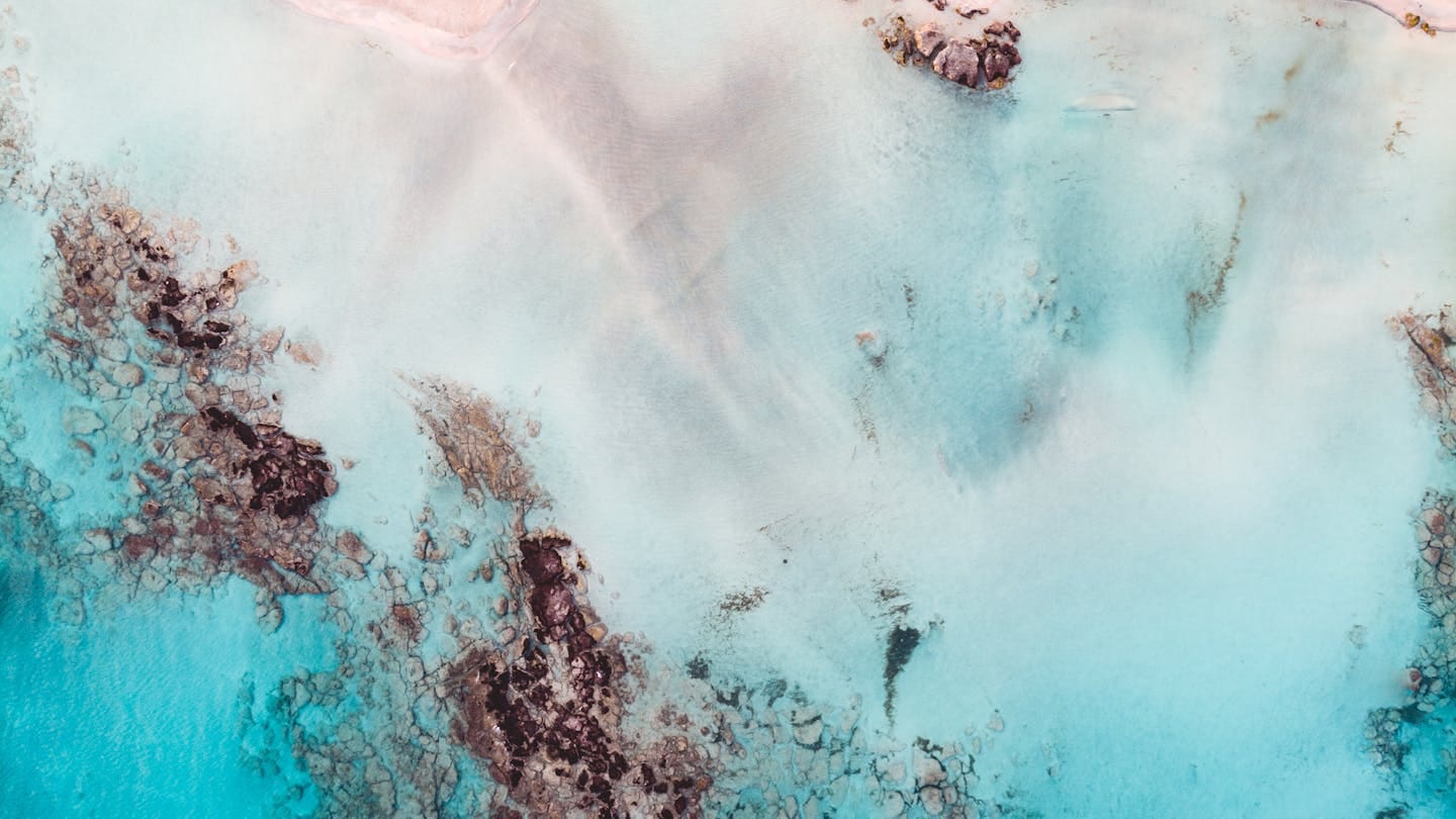 Porto Katsiki strand på Lefkas med turkost vatten och vita klippor